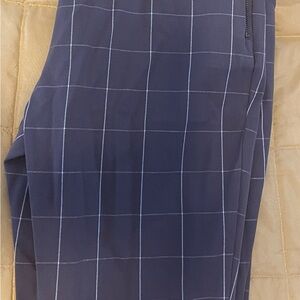 NWOT - Classy Gray Checkered Ankle Length Pants